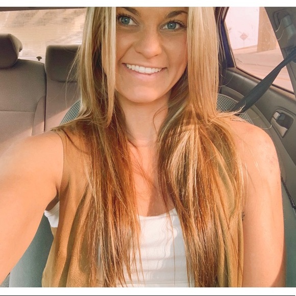 Meet your Posher, Taylor - Picture 1 of 1